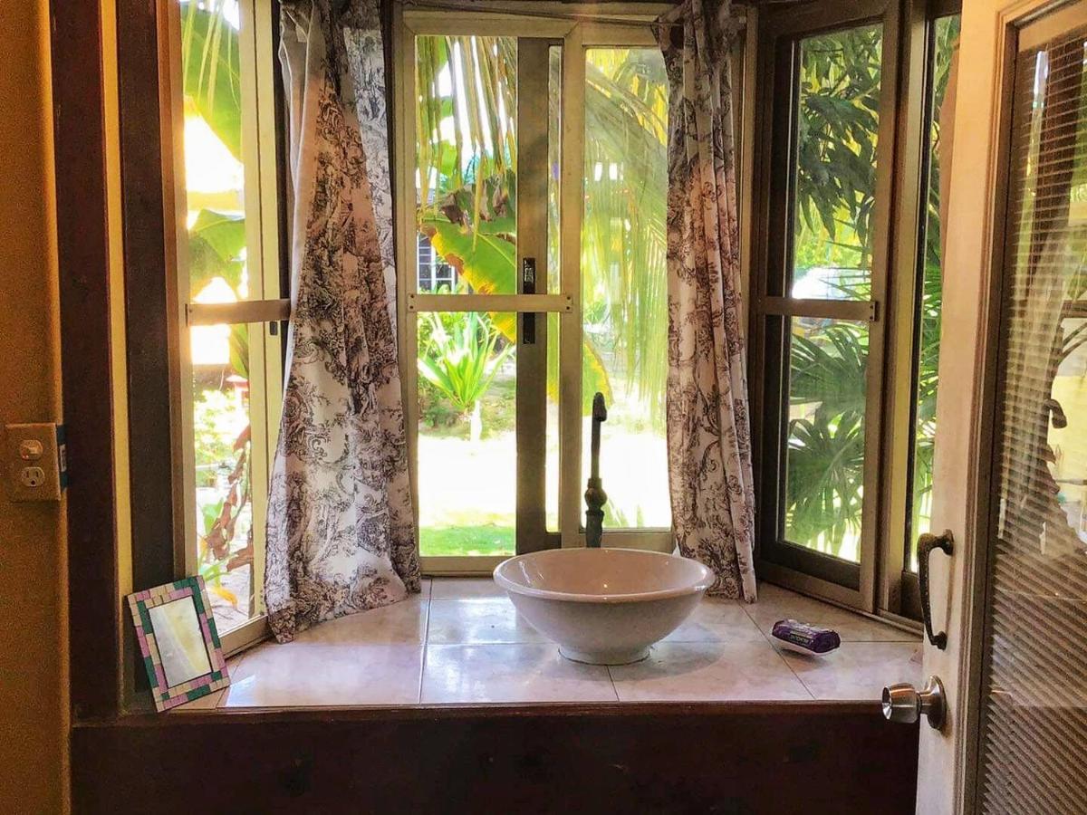 The Novelo Hotel Caye Caulker Ngoại thất bức ảnh